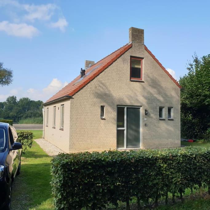 Gezellige Vakantiewoning Aan Het Water In Ewijk - Recreational Only No Workers Exterior photo