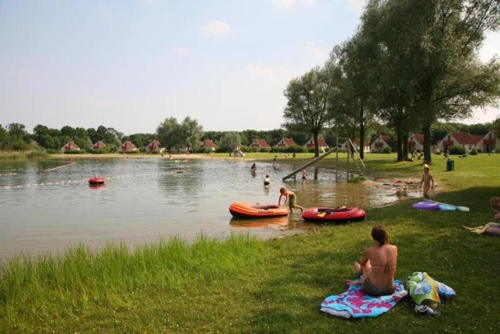 Gezellige Vakantiewoning Aan Het Water In Ewijk - Recreational Only No Workers Exterior photo