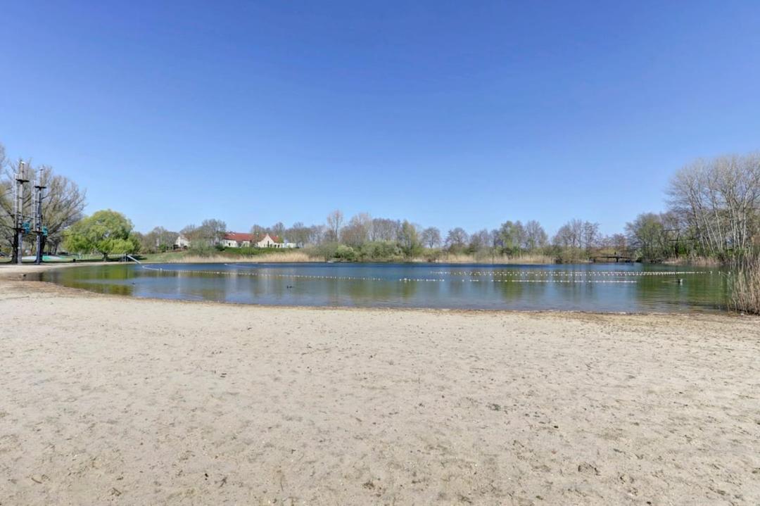Gezellige Vakantiewoning Aan Het Water In Ewijk - Recreational Only No Workers Exterior photo